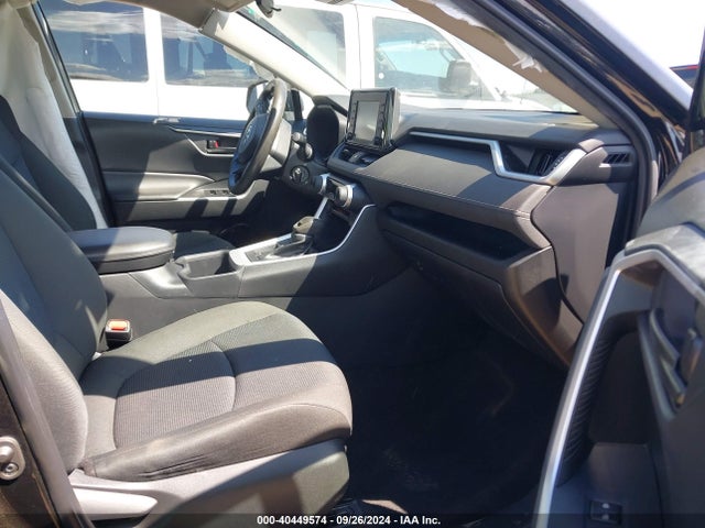 Toyota RAV4 LE 2022 2T3H1RFV9NW209957 Image 5
