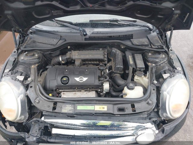 2010 MINI COOPER WMWMF3C53ATZ66705 Photo 9