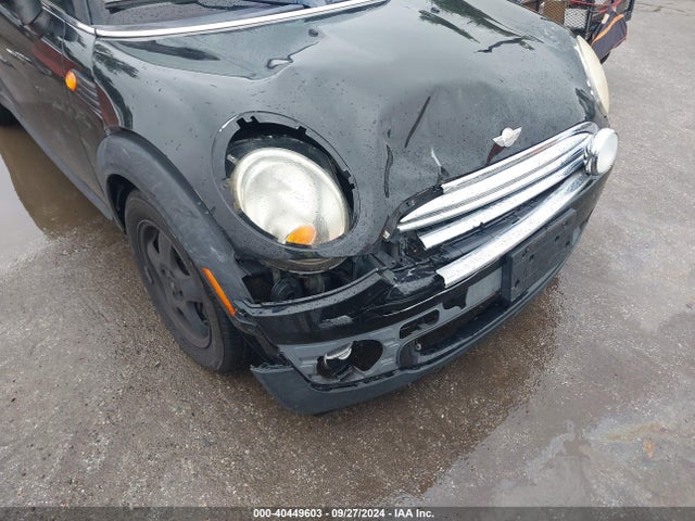 2010 MINI COOPER WMWMF3C53ATZ66705 Photo 5
