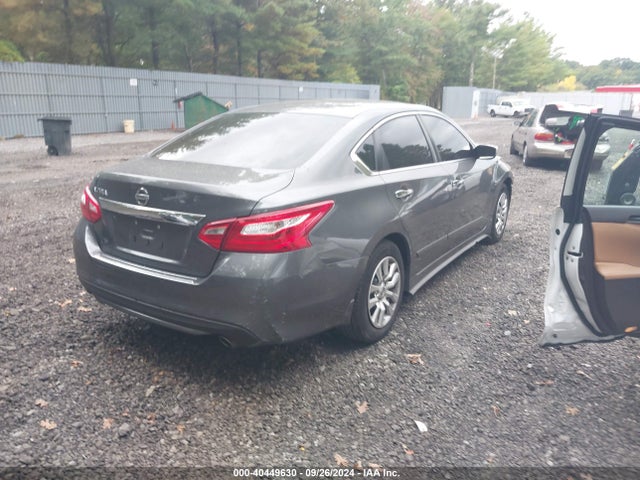 Nissan Altima 2.5 S 2017 1N4AL3AP7HC137042 Image 4
