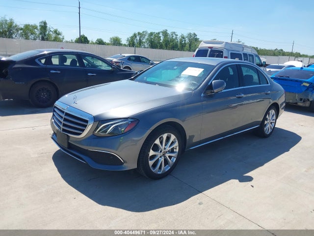 WDDZF4JB1KA488181 Mercedes-Benz E 300