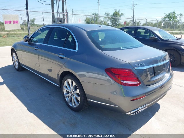WDDZF4JB1KA488181 Mercedes-Benz E 300