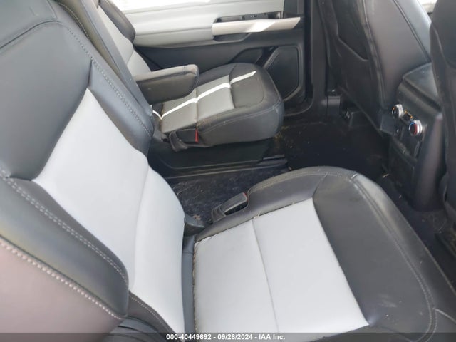 Ford EXPLORER XLT 2023 1FMSK7DH4PGB80785 Image 8