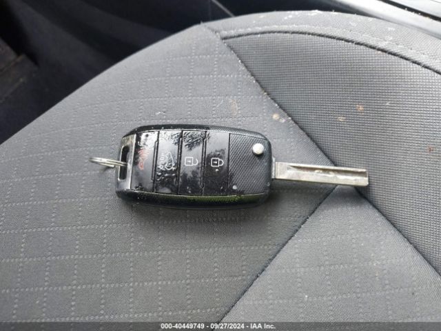 5XYPGDA50GG025481 KIA Sorento 3.3l Lx