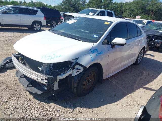 Toyota COROLLA LE 2022 JTDEPMAE9N3007229 Image 2