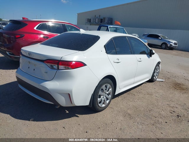 Toyota COROLLA LE 2022 JTDEPMAE9N3007229 Image 4