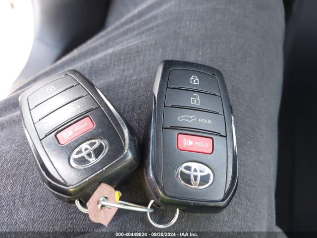 5TDKDRBH4RS531832 Toyota Highlander Xle