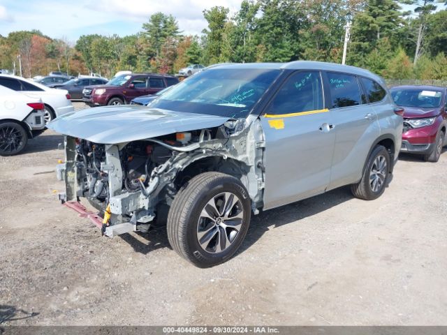 5TDKDRBH4RS531832 Toyota Highlander Xle