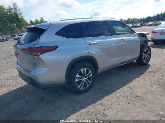5TDKDRBH4RS531832 Toyota Highlander Xle