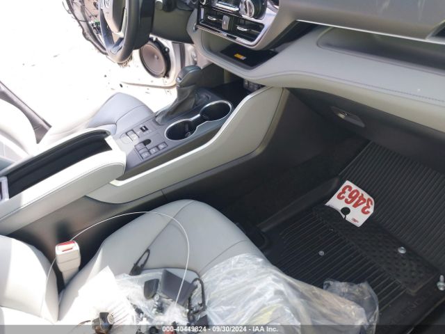 5TDKDRBH4RS531832 Toyota Highlander Xle