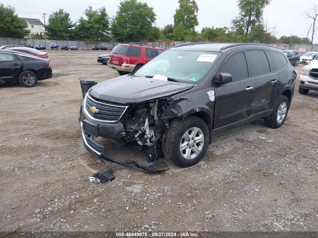 Chevrolet Traverse Ls 2017 1GNKRFED8HJ246353 Image 2