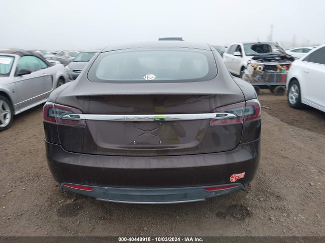 Tesla Model S P85 2014 5YJSA1H17EFP52666 Image 17