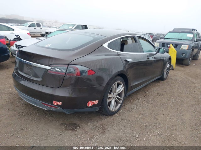 2014 TESLA MODEL S 5YJSA1H17EFP52666 Photo 3