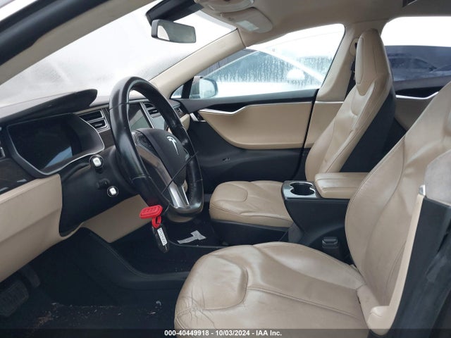 2014 TESLA MODEL S 5YJSA1H17EFP52666 Photo 4