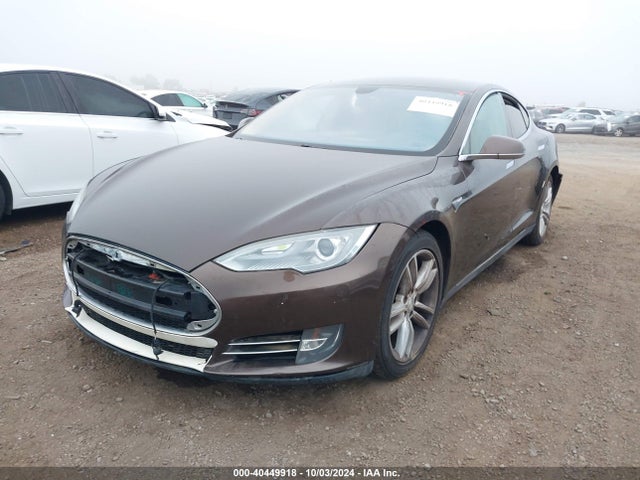2014 TESLA MODEL S 5YJSA1H17EFP52666 Photo 5
