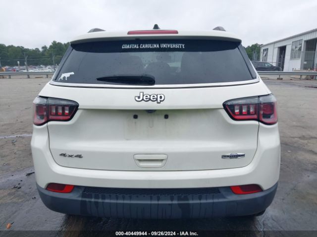 3C4NJDBB8KT601882 Jeep Compass Latitude 4x4