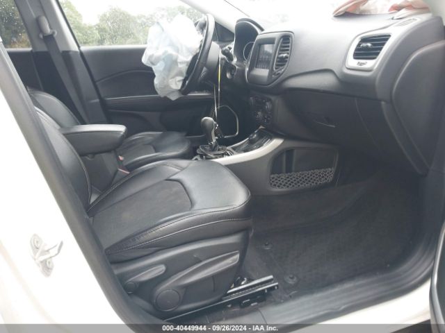 3C4NJDBB8KT601882 Jeep Compass Latitude 4x4