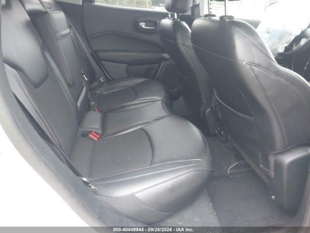 3C4NJDBB8KT601882 Jeep Compass Latitude 4x4