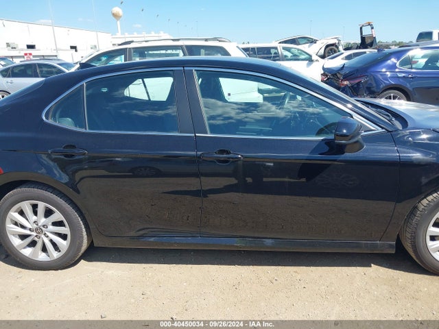 Toyota CAMRY LE 2022 4T1C11AK8NU645975 Image 13