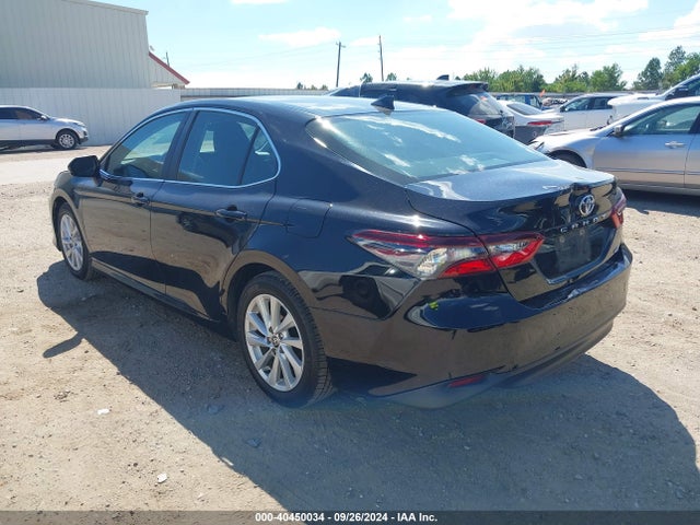 Toyota CAMRY LE 2022 4T1C11AK8NU645975 Image 3