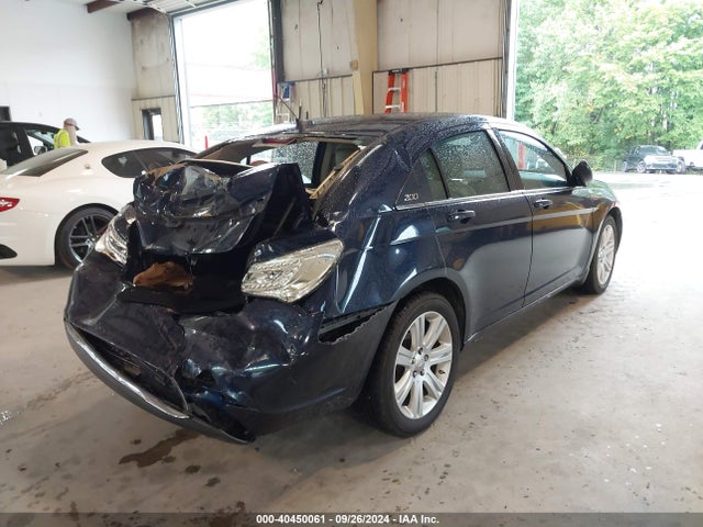 1C3CCBBB4EN137519 Chrysler 200 Touring