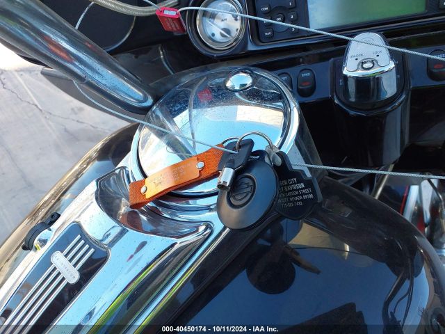 2006 HARLEY-DAVIDSON FLHTCUSE 1HD1PRE326Y952644 Photo 10