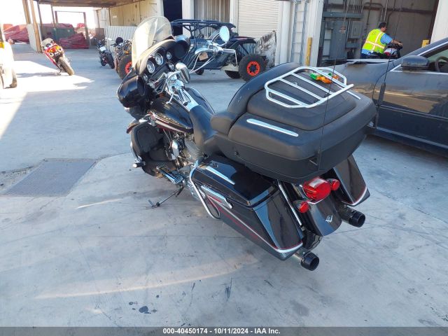 2006 HARLEY-DAVIDSON FLHTCUSE 1HD1PRE326Y952644 Photo 2
