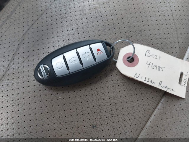 Nissan ROGUE SV 2017 JN8AT2MT1HW145086 Image 11