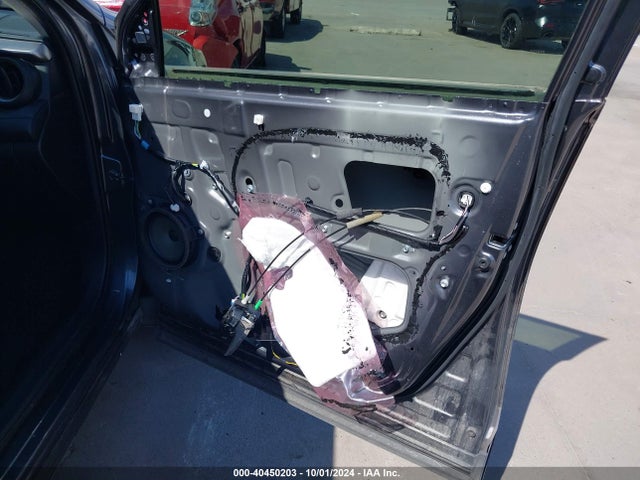 Toyota Rav4 Xle 2017 JTMWFREV7HJ117260 Image 18