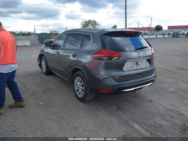 Nissan ROGUE S 2017 JN8AT2MT7HW388806 Image 3