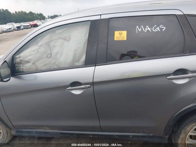 JA4AR3AW1JZ034437 Mitsubishi Outlander Sport 2.4 Se