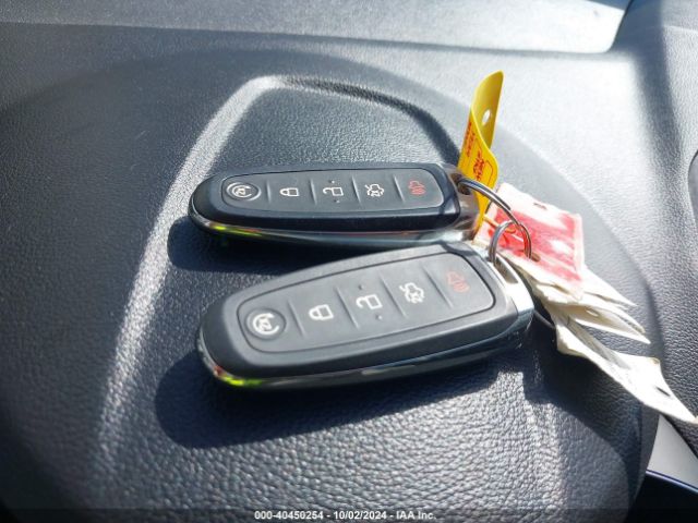 1FMCU0GD5KUB58559 Ford ESCAPE SE