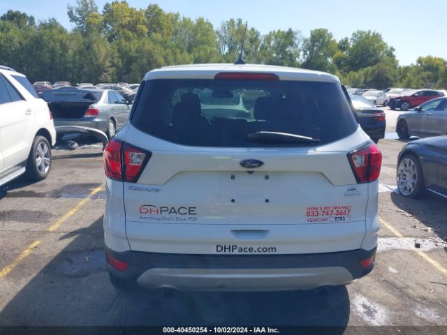 1FMCU0GD5KUB58559 Ford ESCAPE SE