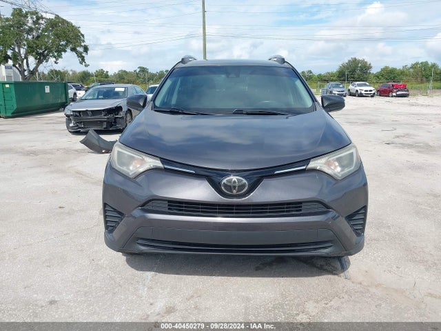 Toyota RAV4 LE 2018 2T3ZFREV5JW451999 Image 13