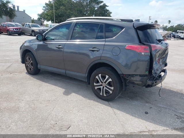 Toyota RAV4 LE 2018 2T3ZFREV5JW451999 Image 3