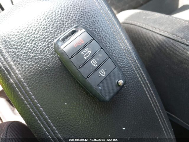 3KPA25AB7KE232746 KIA Rio 5-door S