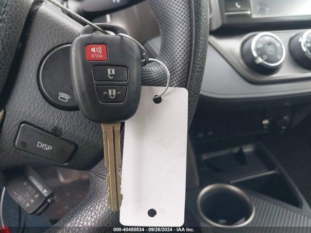 Toyota RAV4 LE 2015 JTMBFREV6FD142273 Image 11