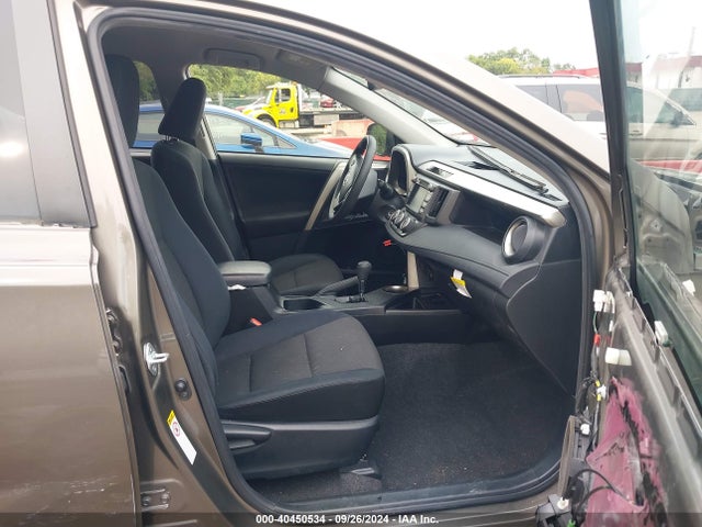 Toyota RAV4 LE 2015 JTMBFREV6FD142273 Image 5