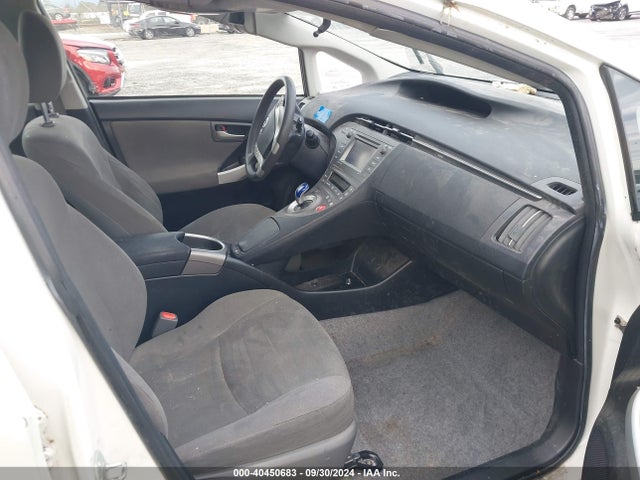 Toyota Prius Three 2015 JTDKN3DUXF0396536 Image 5