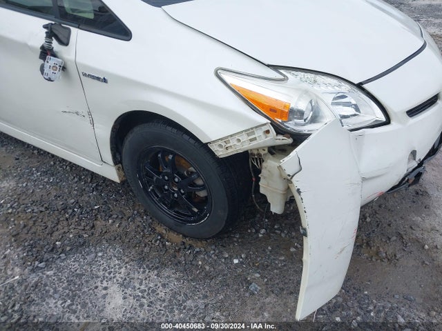 Toyota Prius Three 2015 JTDKN3DUXF0396536 Image 6