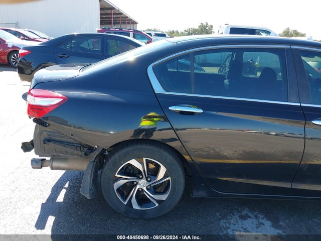 Honda ACCORD LX 2017 1HGCR2F32HA142356 Image 18