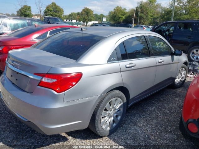 1C3CCBAG8EN171041 Chrysler 200 LX