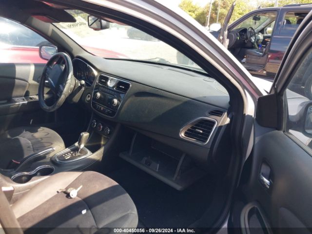 1C3CCBAG8EN171041 Chrysler 200 LX