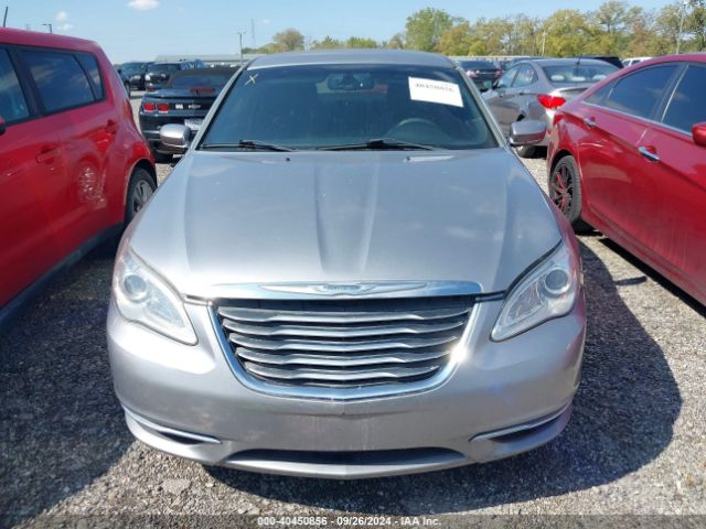 1C3CCBAG8EN171041 Chrysler 200 LX