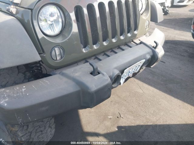 1C4BJWDG3FL761922 Jeep Wrangler Unlimited Sport
