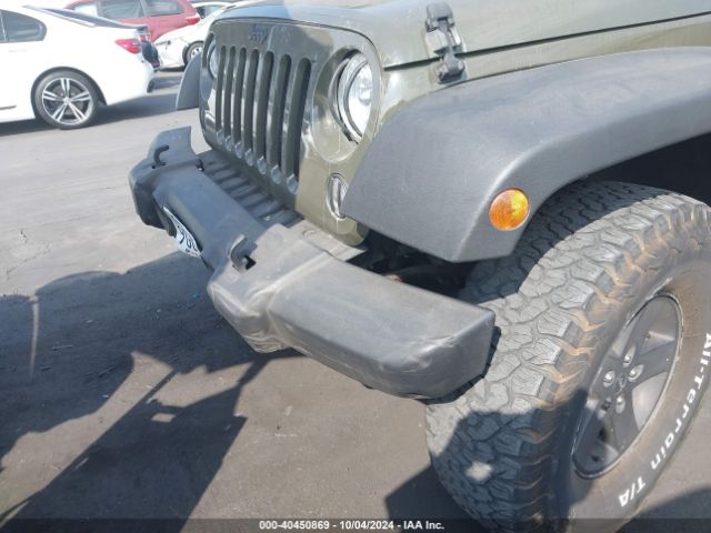 1C4BJWDG3FL761922 Jeep Wrangler Unlimited Sport