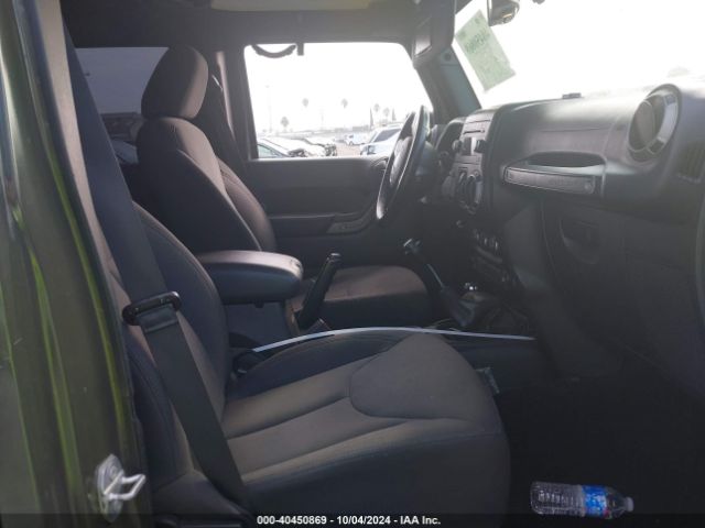 1C4BJWDG3FL761922 Jeep Wrangler Unlimited Sport