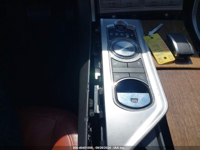 2010 JAGUAR XF SAJWA0HE0AMR68893 Photo 5