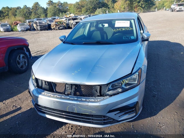 1VWAT7A38GC045318 Volkswagen Passat 1.8t R-line