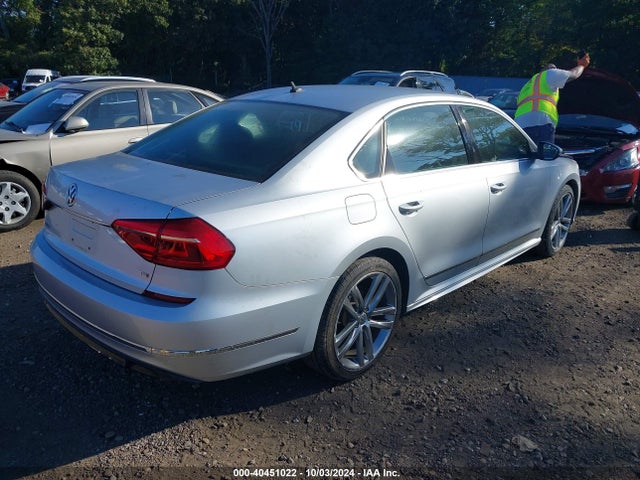 1VWAT7A38GC045318 Volkswagen Passat 1.8t R-line